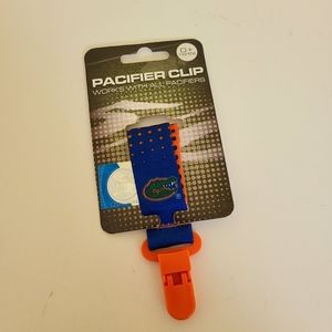 FL Florida Gators Pacifier Clip NIP
